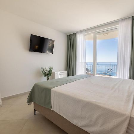 Villa Smaragd - Lapis - Luxury Apartment With Shared Pool Makarska Exterior foto