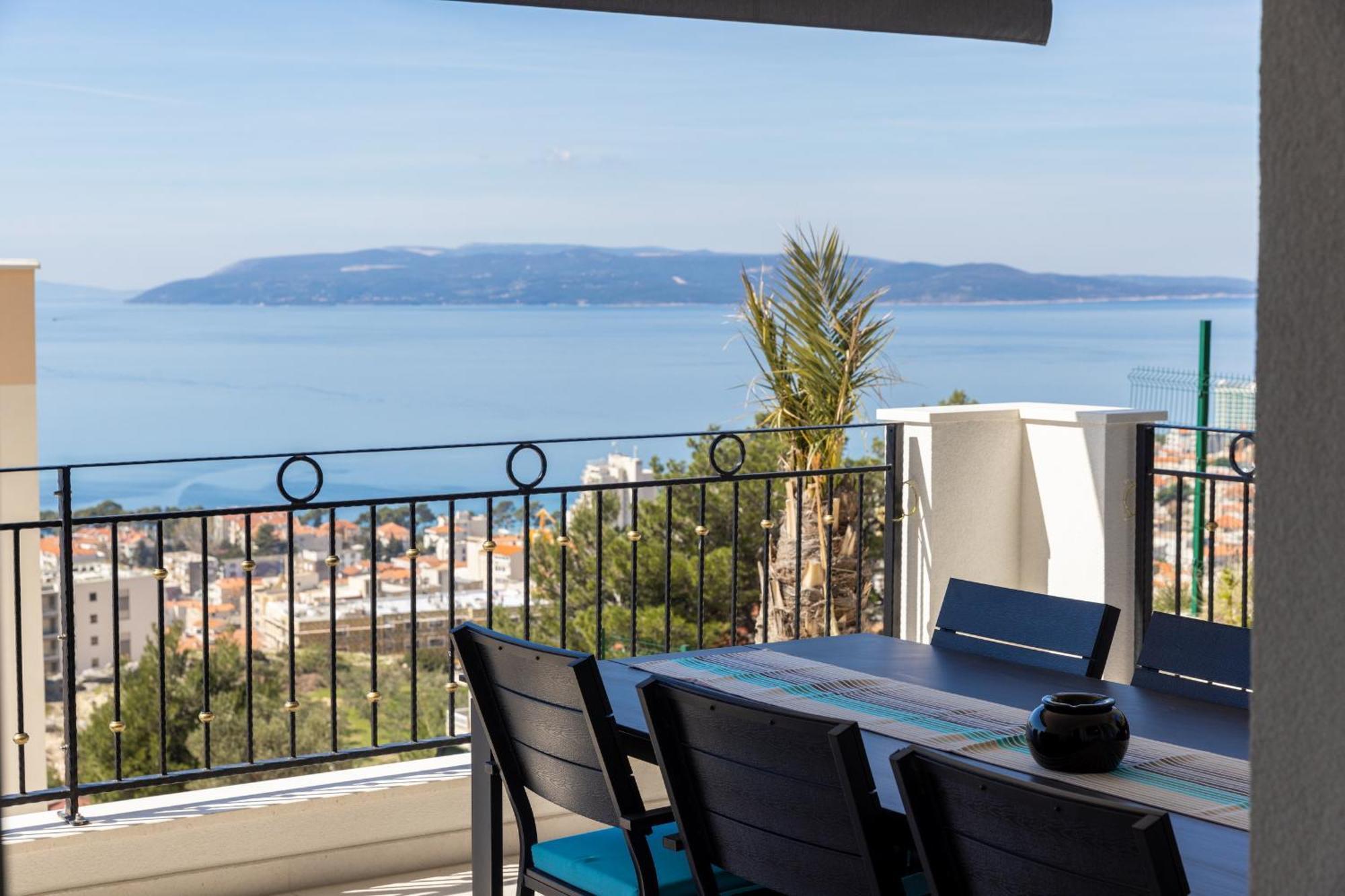 Villa Smaragd - Lapis - Luxury Apartment With Shared Pool Makarska Exterior foto