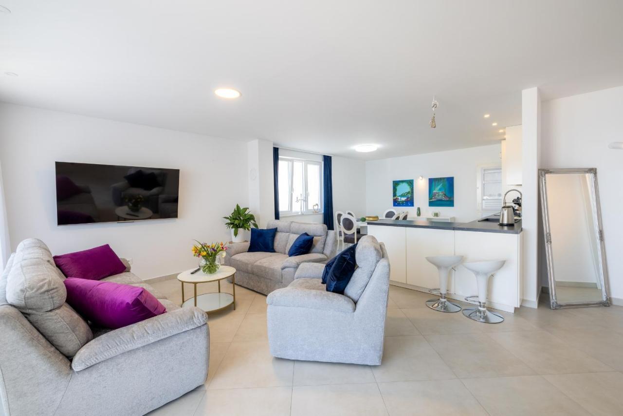Villa Smaragd - Lapis - Luxury Apartment With Shared Pool Makarska Exterior foto