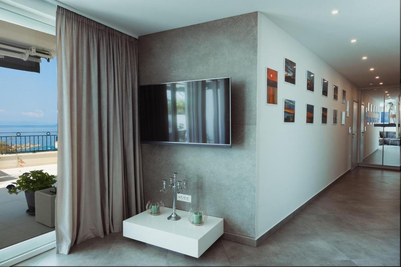Villa Smaragd - Lapis - Luxury Apartment With Shared Pool Makarska Exterior foto
