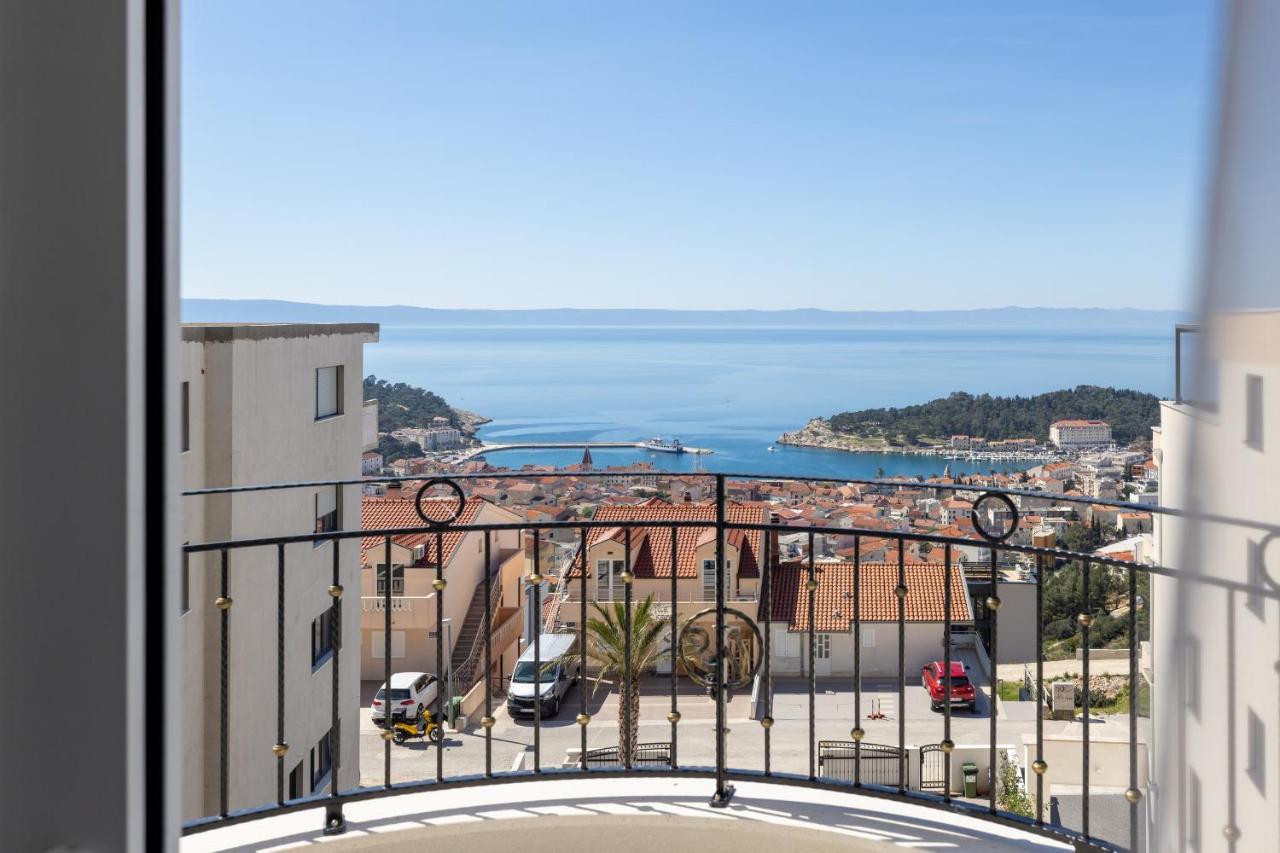 Villa Smaragd - Lapis - Luxury Apartment With Shared Pool Makarska Exterior foto