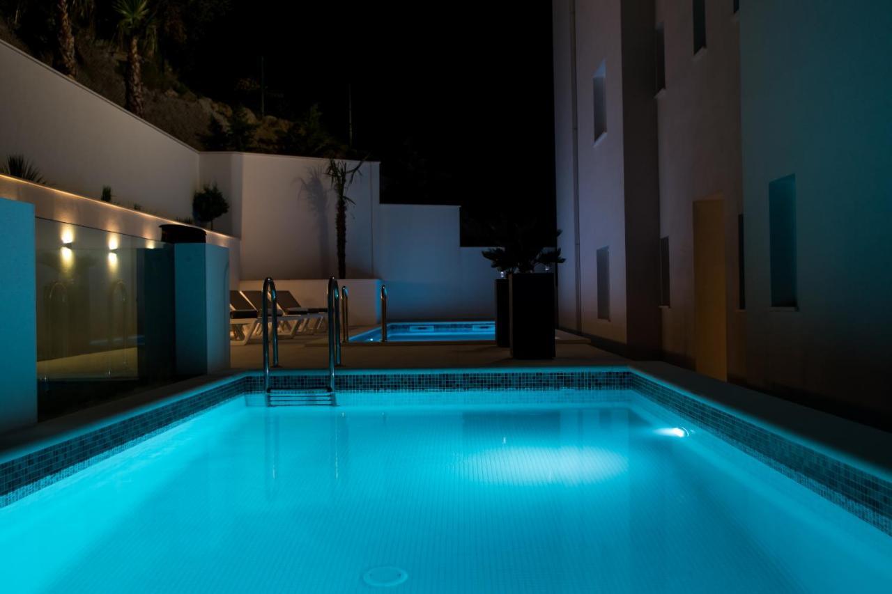 Villa Smaragd - Lapis - Luxury Apartment With Shared Pool Makarska Exterior foto